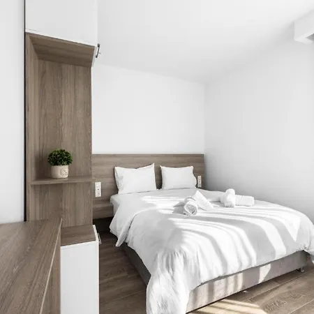 Penthouse Level 8, Nilie Hospitality Mgmt Appartement Thessaloniki