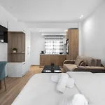 Penthouse Level 8, Nilie Hospitality Mgmt Apartment *
