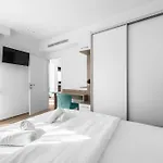 Penthouse Level 8, Nilie Hospitality Mgmt Apartment