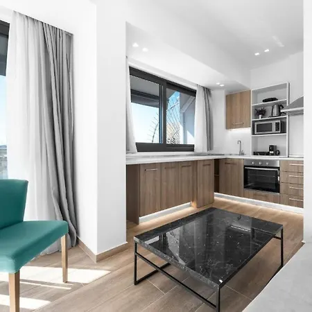 Penthouse Level 8, Nilie Hospitality Mgmt * 塞萨洛尼基