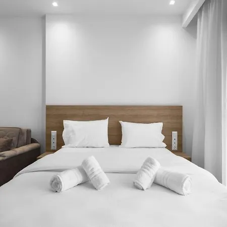 Penthouse Level 8, Nilie Hospitality Mgmt * سالونيك