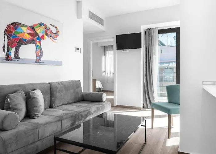 Penthouse Level 8, Nilie Hospitality Mgmt Apartment *